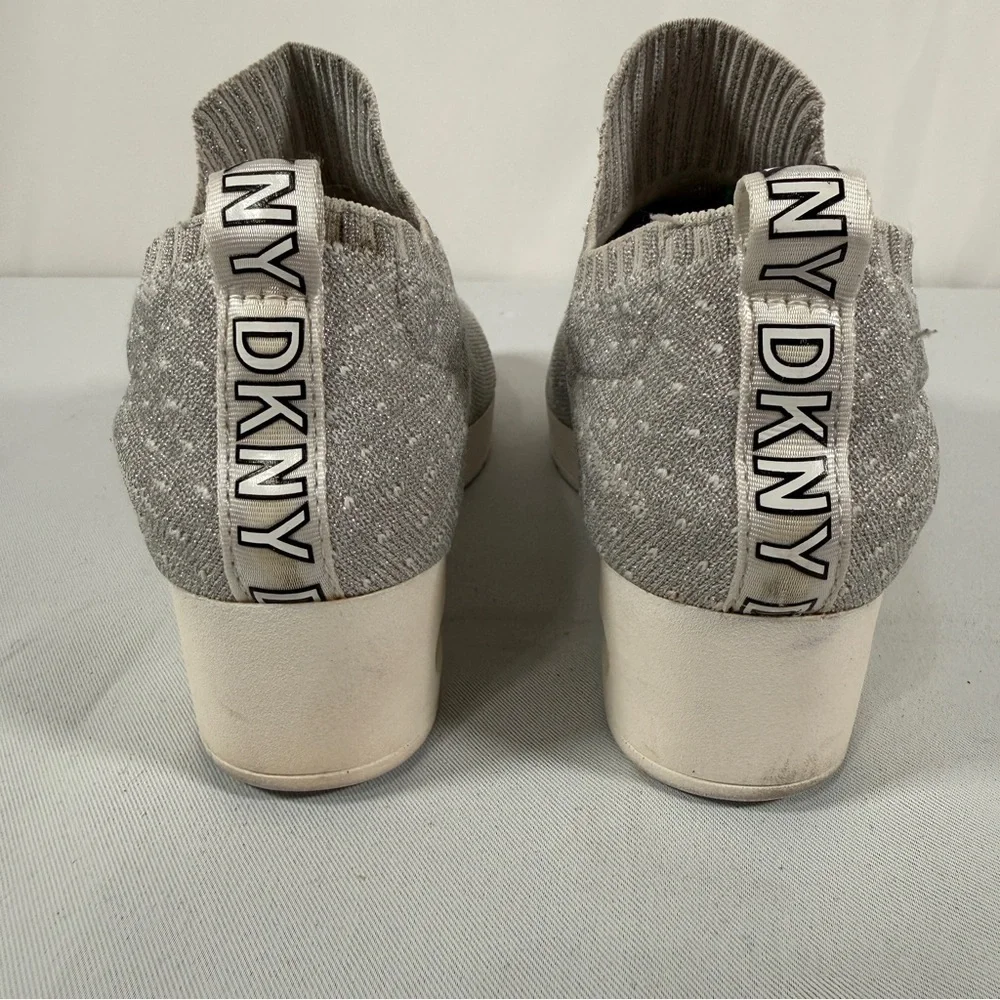 DKNY, Women's Gray Knit Slip-On Sneakers, size 8.5M,